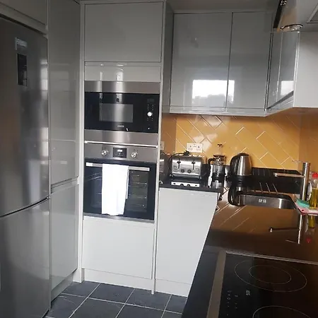 Beautiful 3-Bedroom Flat With Stunning Views Londra Esterno foto